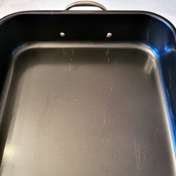 Non-Stick Lasagna Roasting Pan with Rack - Picture 6 of 9